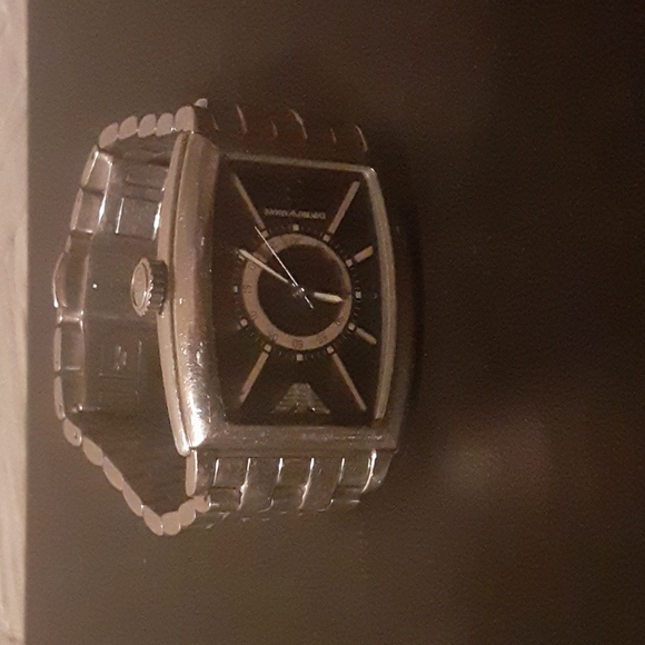 ARMANI Watch - Picture 3 of 3